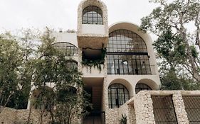 Casa Zebrina Designer